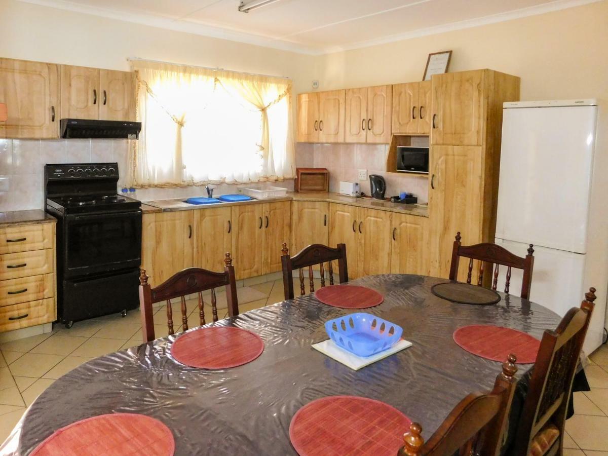 Mama Mia Cottages Oslo Beach ميناء شيبستون المظهر الخارجي الصورة
