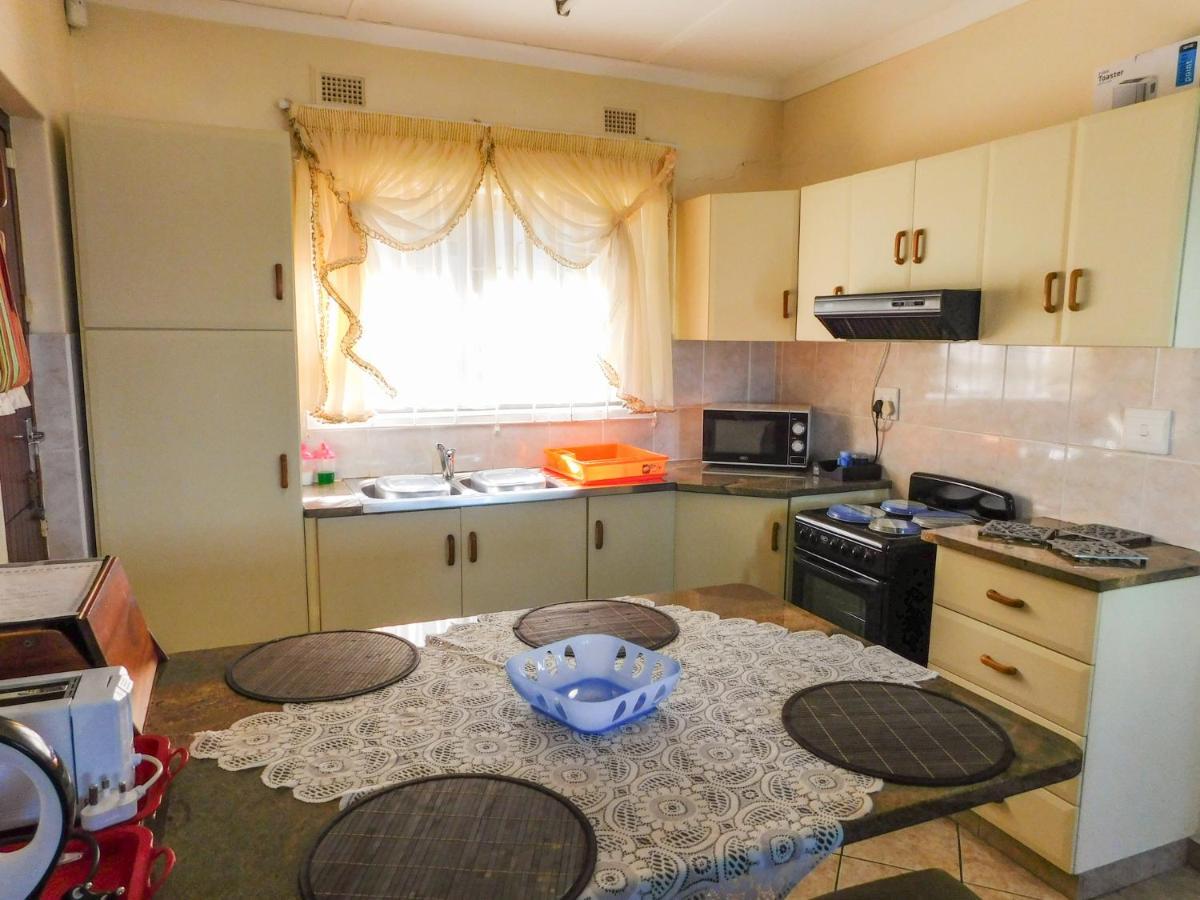 Mama Mia Cottages Oslo Beach ميناء شيبستون المظهر الخارجي الصورة