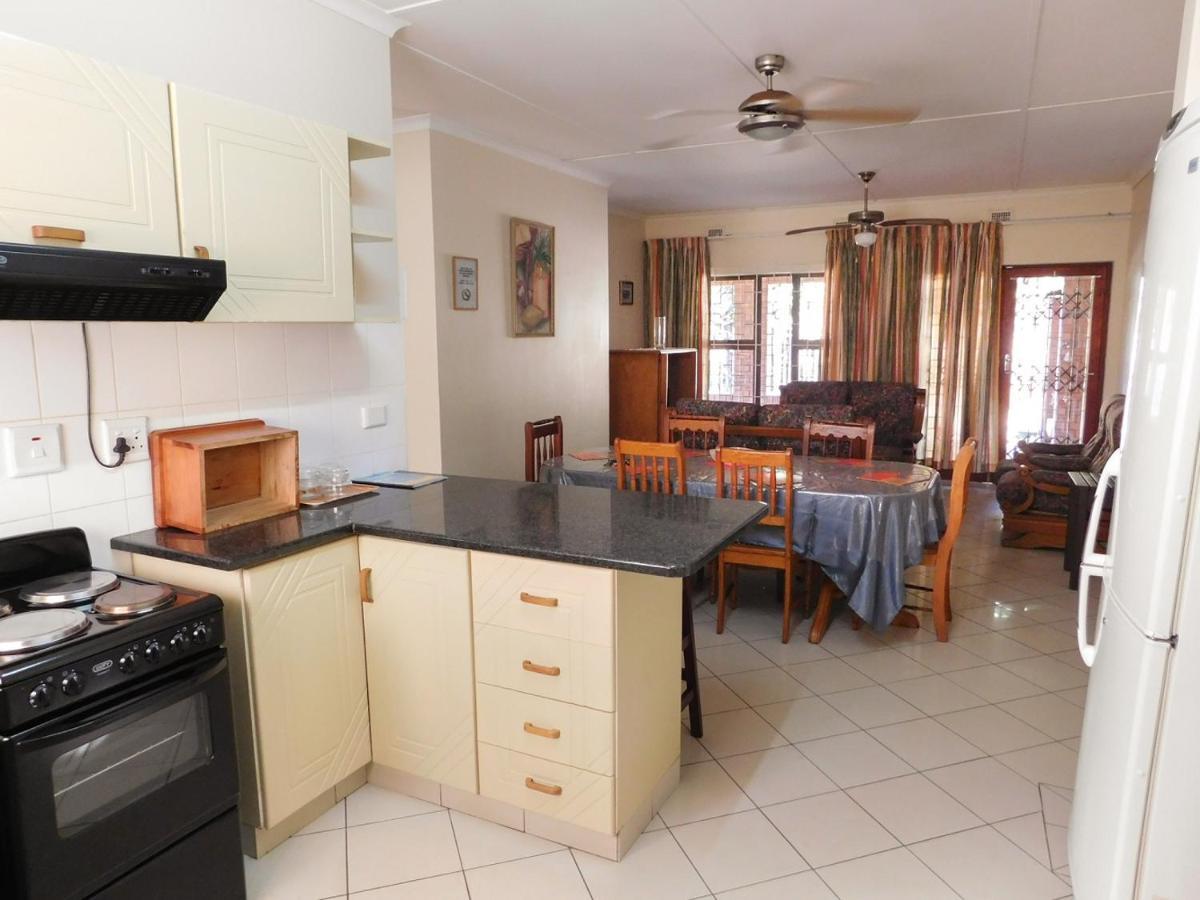 Mama Mia Cottages Oslo Beach ميناء شيبستون المظهر الخارجي الصورة